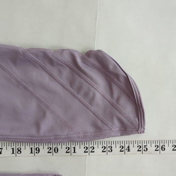 Under Armour Heat Gear Compression Cut Out Capri Cropped Yoga Leggings - Picture 16 of 16